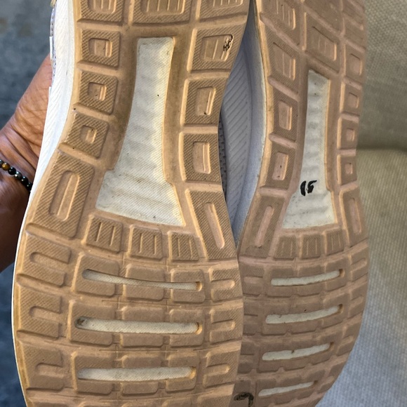 ADIDAS - Picture 6 of 7